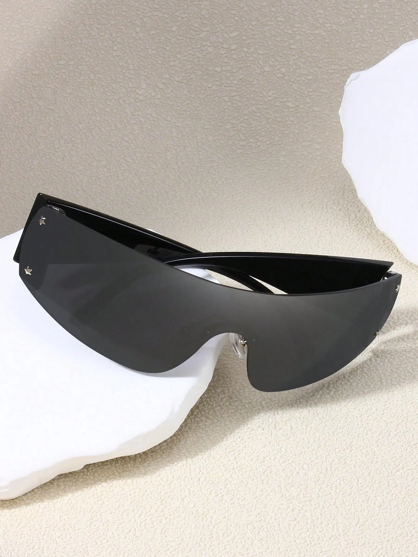 1pc Frameless Star Rivet Sunglasses
