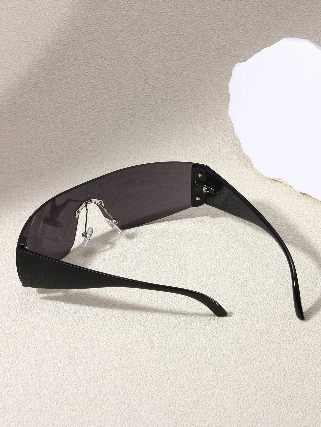 1pc Frameless Star Rivet Sunglasses