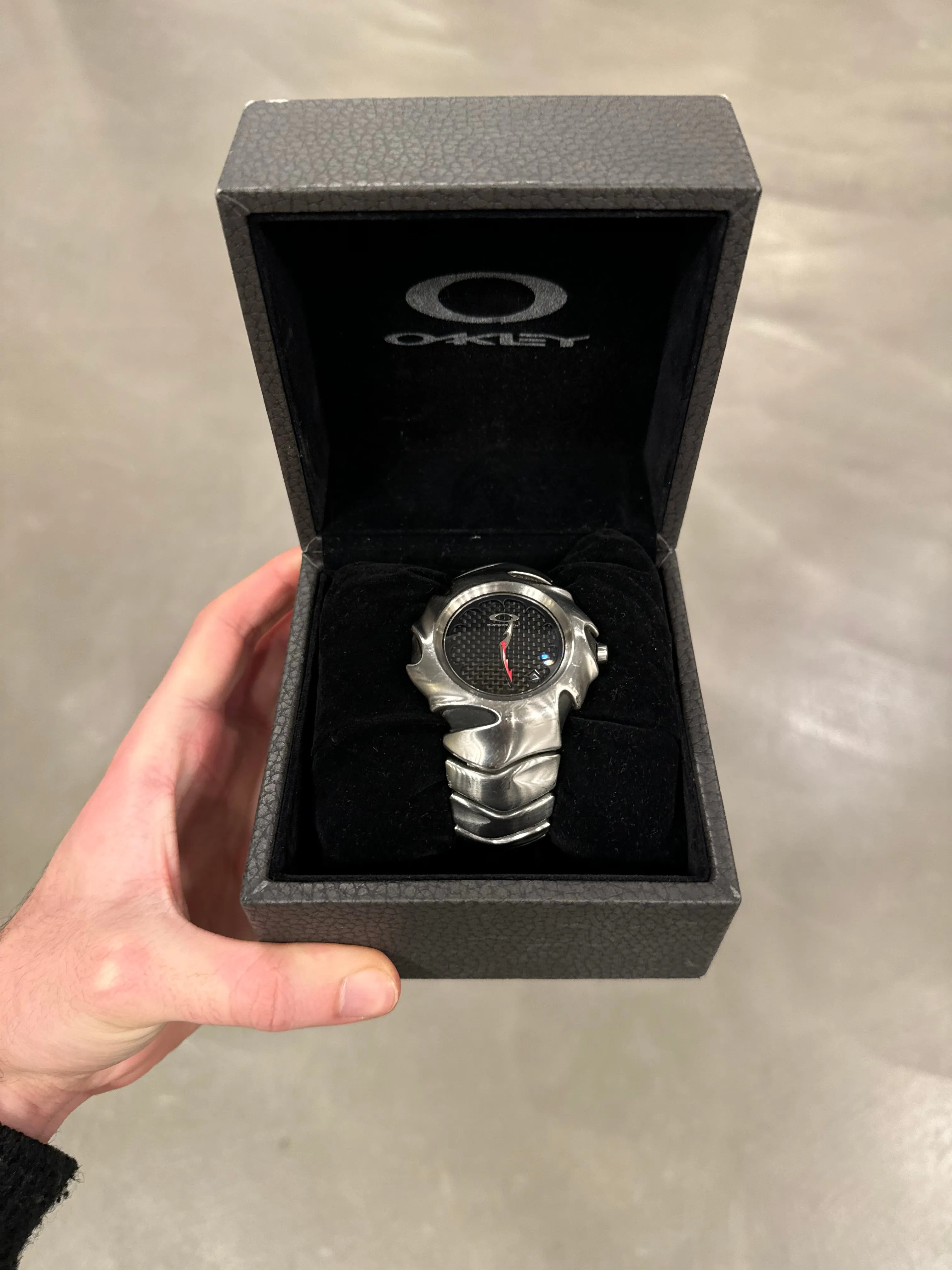 2003 Oakley blade black and silver watch