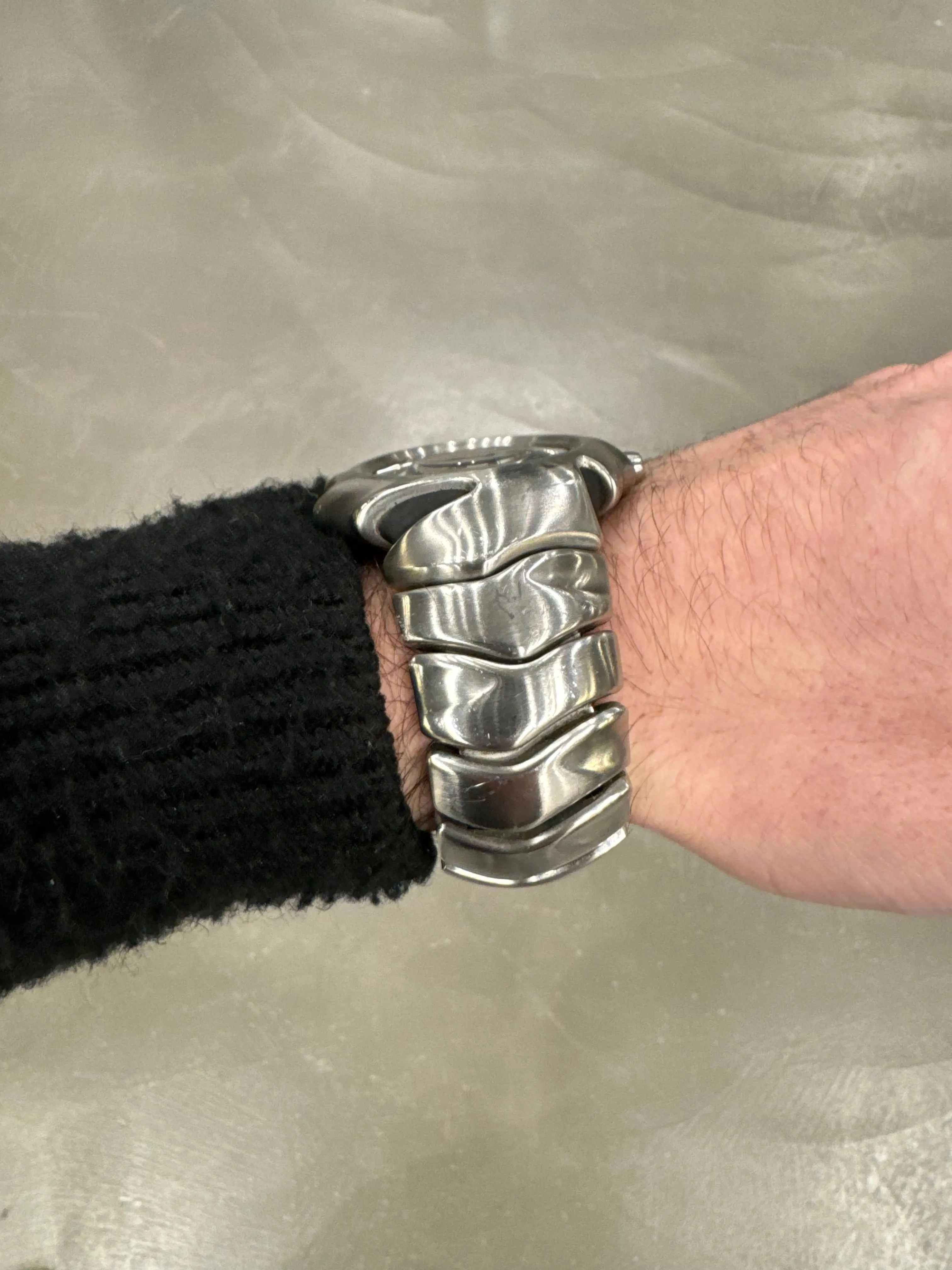 2003 Oakley blade black and silver watch
