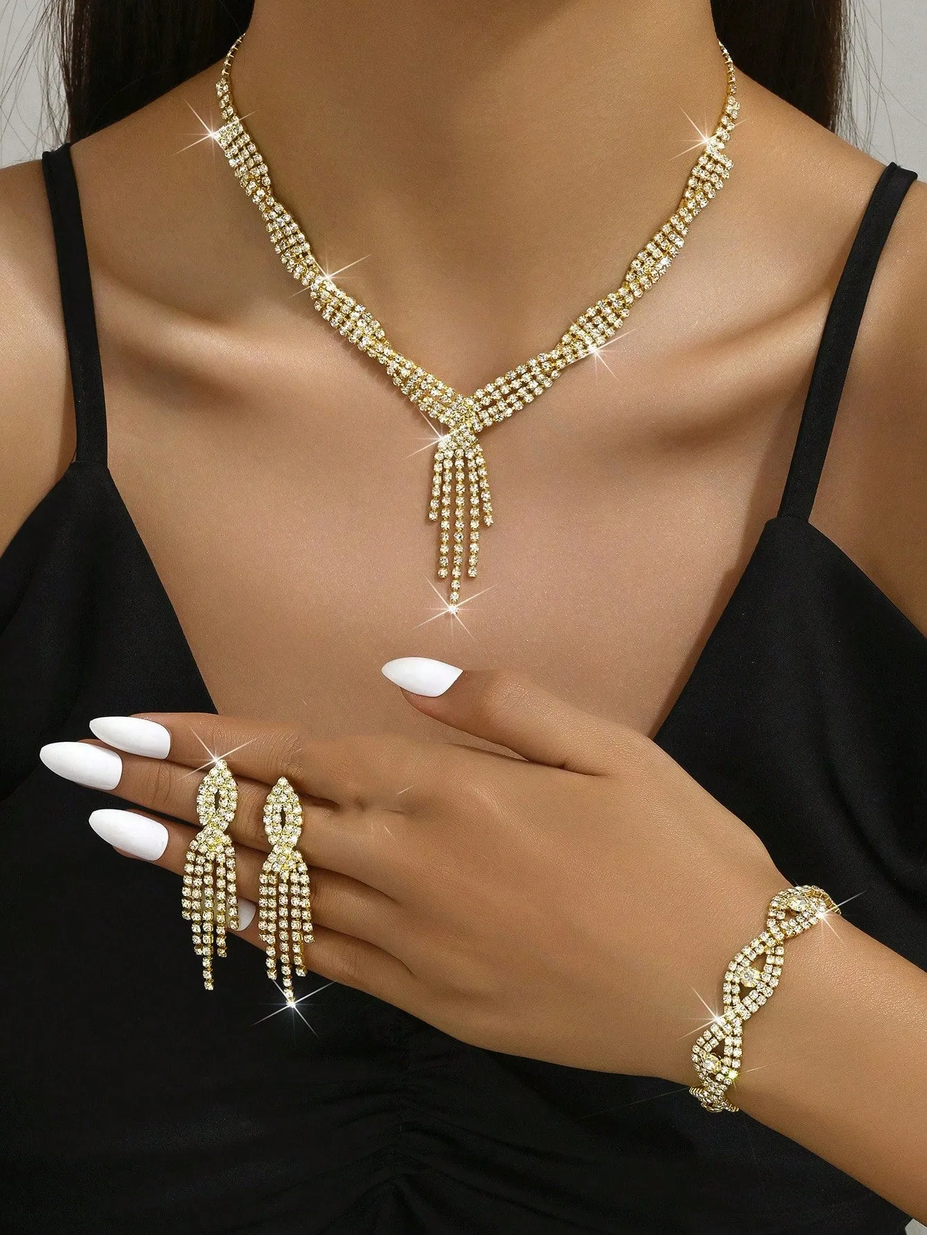 4 Pieces Women Rhinestone Evening Clutch Bag Rhinestone Ear Clip Bridal Wedding Choker Bracelet Dangle Bling Glitter Purse