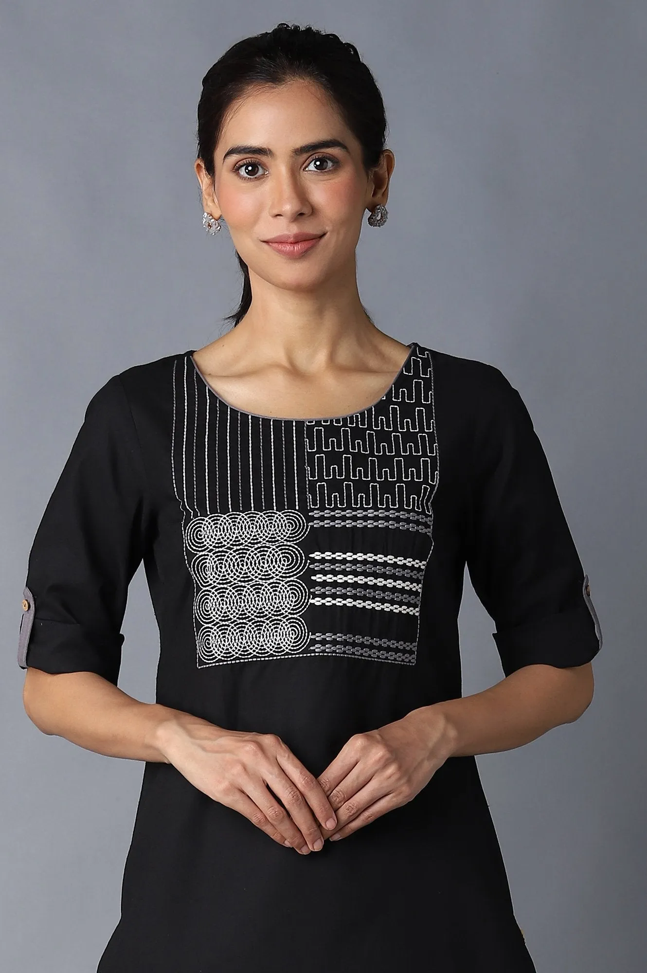 Aure Collection By Aurelia Black Solid Ethnic kurta With Grey Straight Palazzo