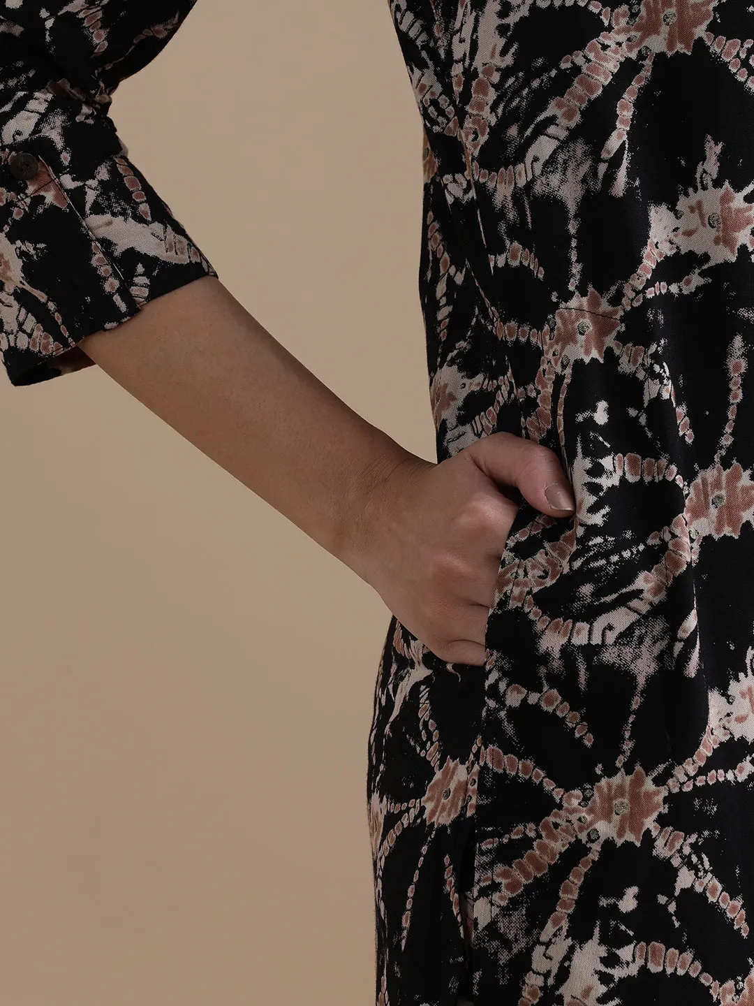 Black Floral Printed Straight Kurta