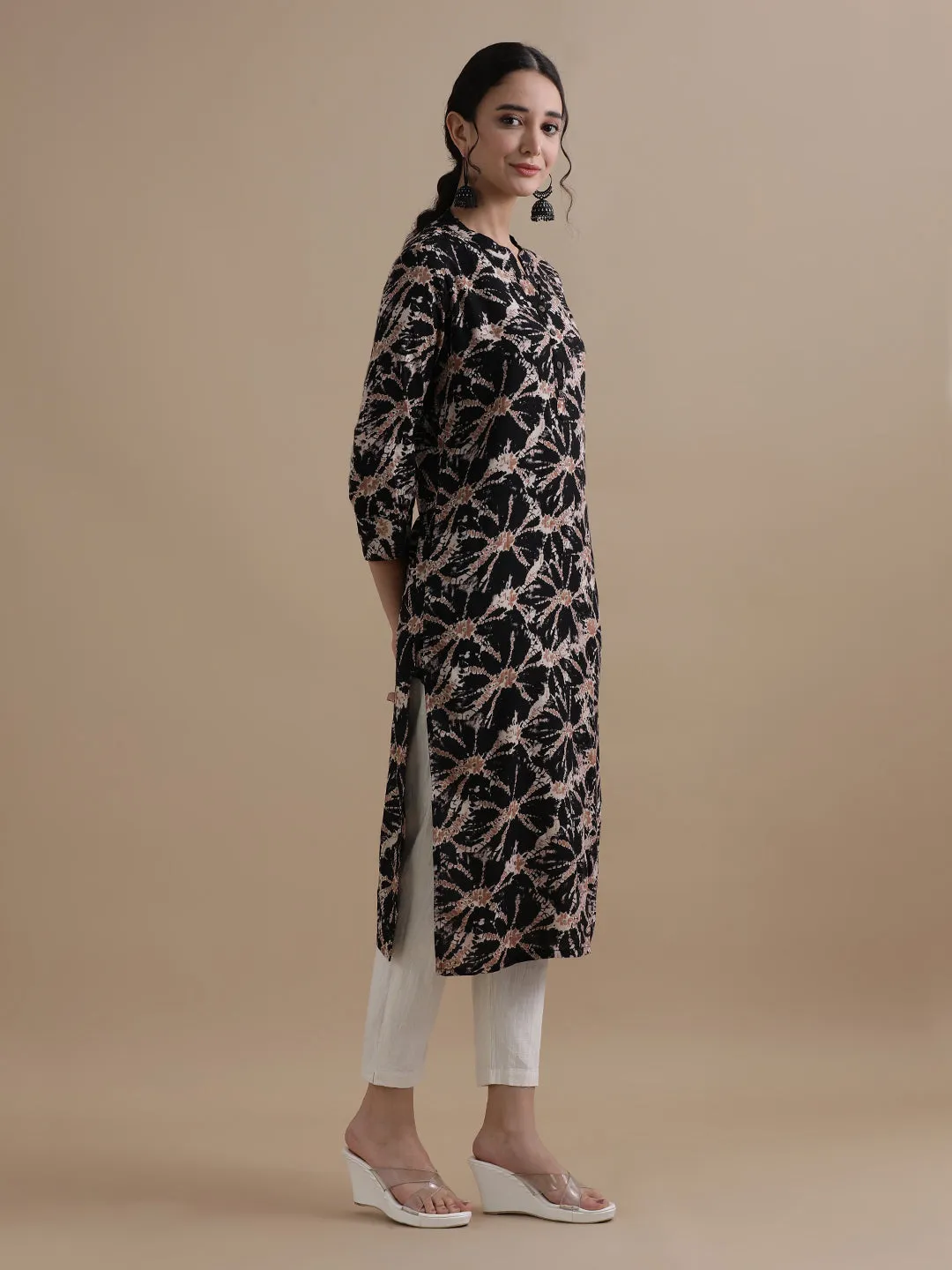 Black Floral Printed Straight Kurta