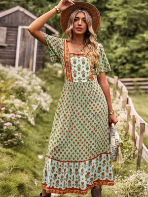 Bohemian Midi Dress with Floral Print and Square Neckline