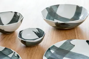 Criss Cross Salad Bowl