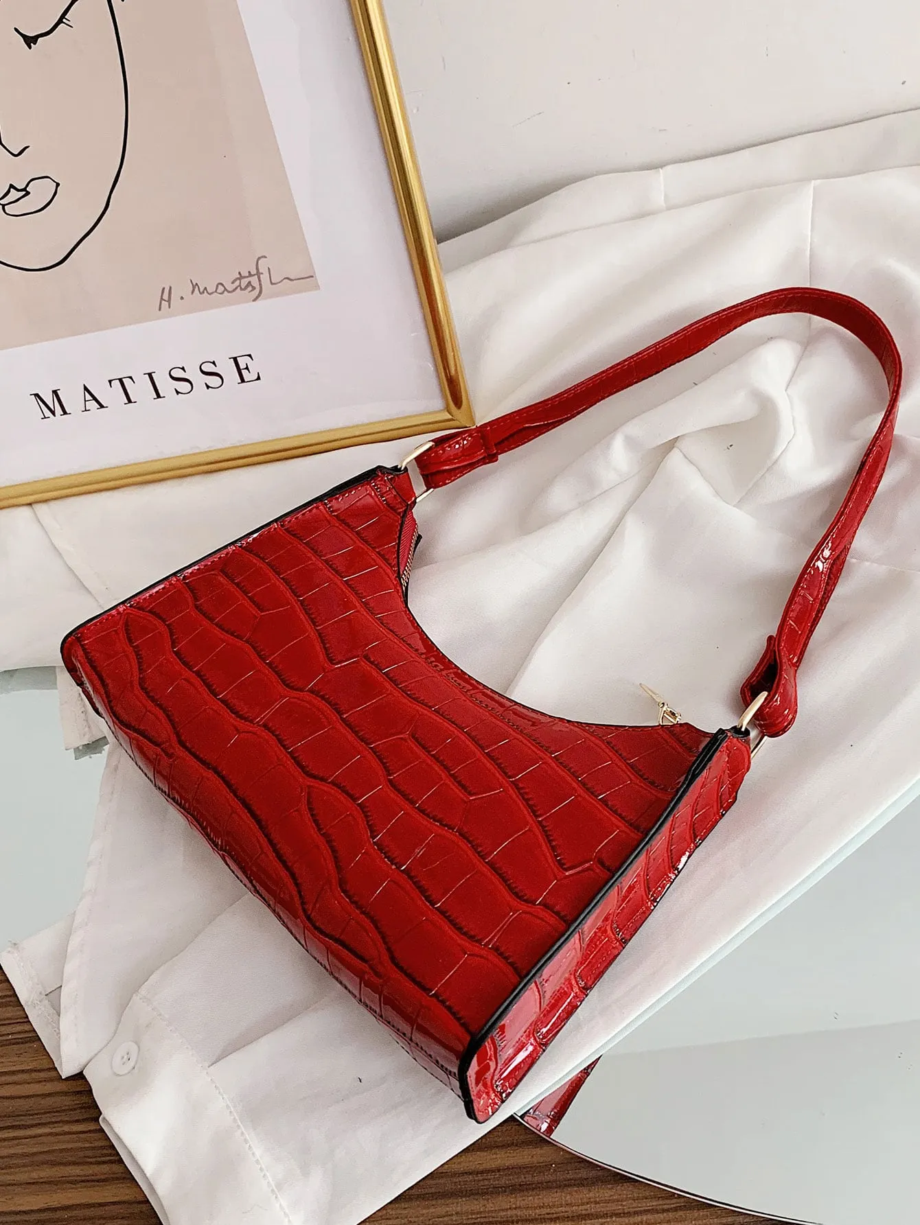 Croc Embossed Shoulder Bag - Red  - FD ⚡