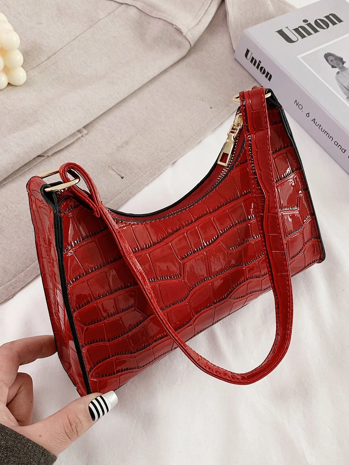 Croc Embossed Shoulder Bag - Red  - FD ⚡