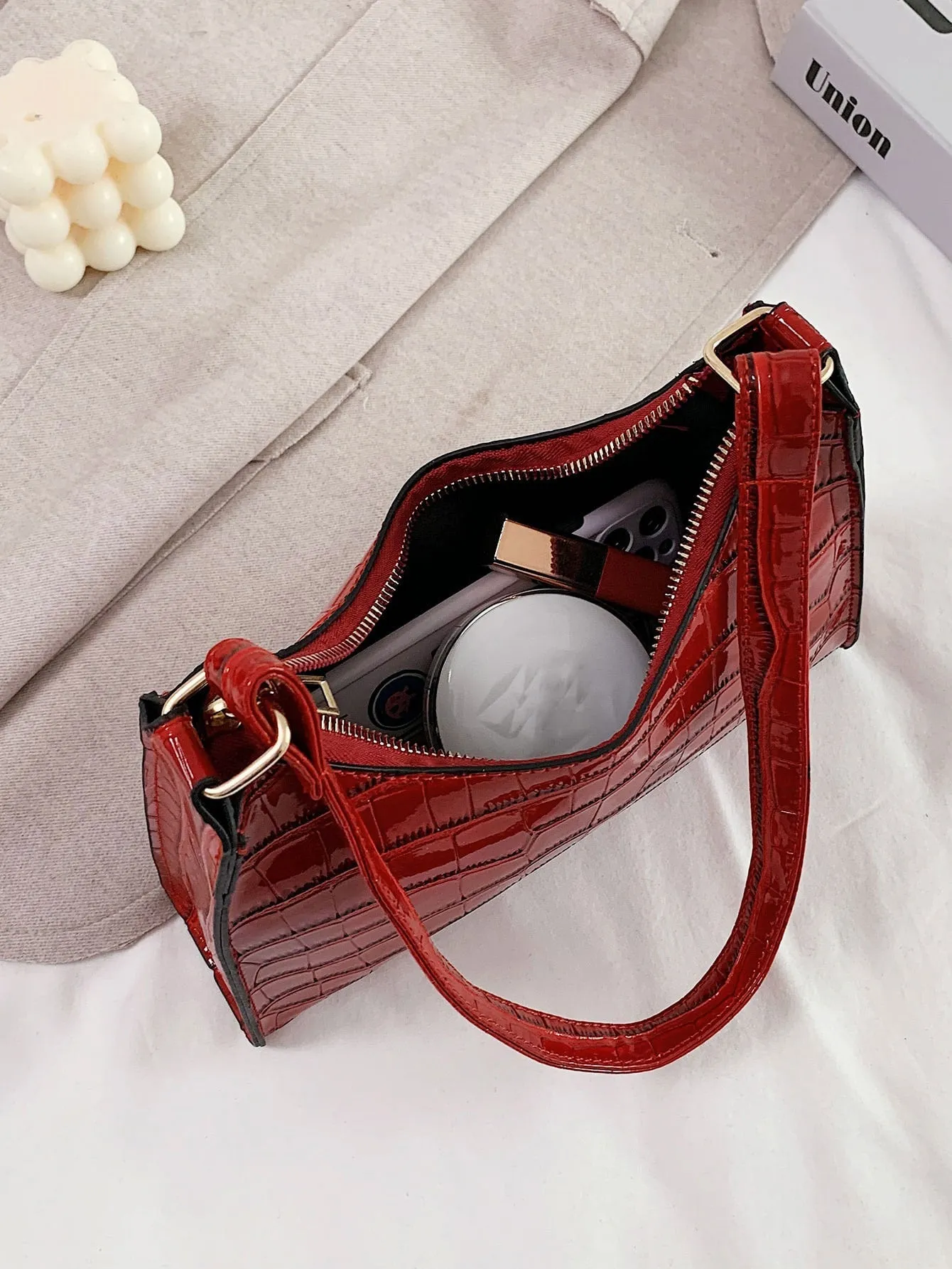 Croc Embossed Shoulder Bag - Red  - FD ⚡