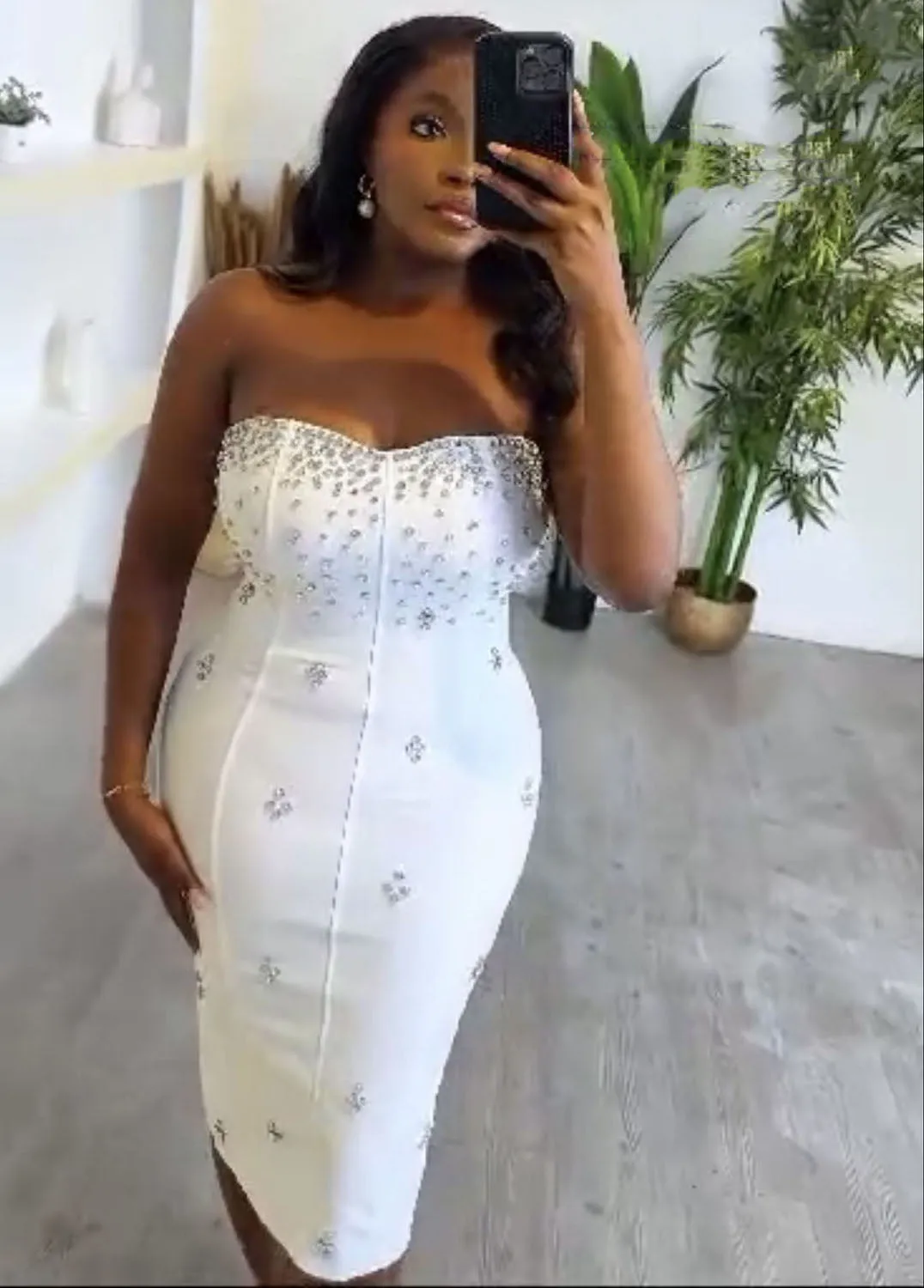 Dazzling Strapless Embellished Bodycon Dress with Diamond Detailing