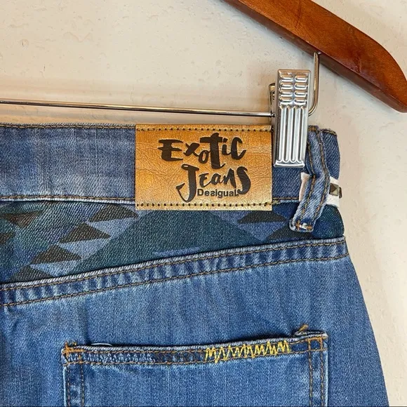 Desigual Segovia Exotic Jeans Embroidery Mini Denim Skirt Size 26 NWT