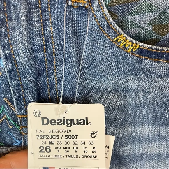 Desigual Segovia Exotic Jeans Embroidery Mini Denim Skirt Size 26 NWT