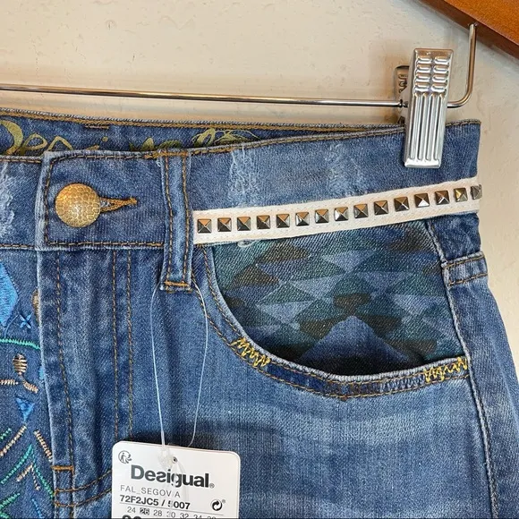 Desigual Segovia Exotic Jeans Embroidery Mini Denim Skirt Size 26 NWT