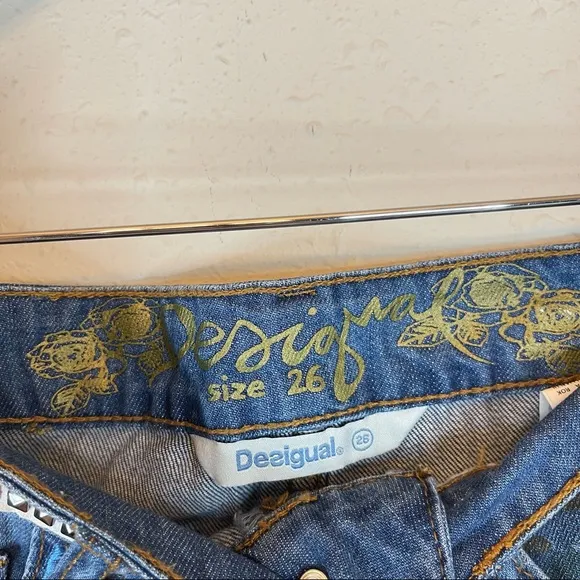 Desigual Segovia Exotic Jeans Embroidery Mini Denim Skirt Size 26 NWT