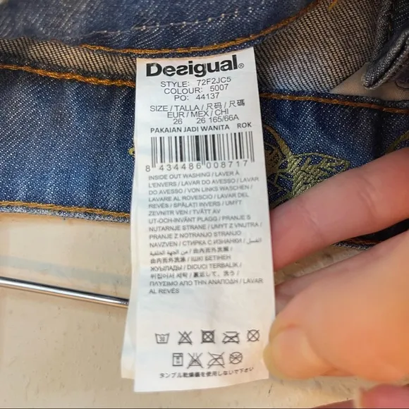 Desigual Segovia Exotic Jeans Embroidery Mini Denim Skirt Size 26 NWT