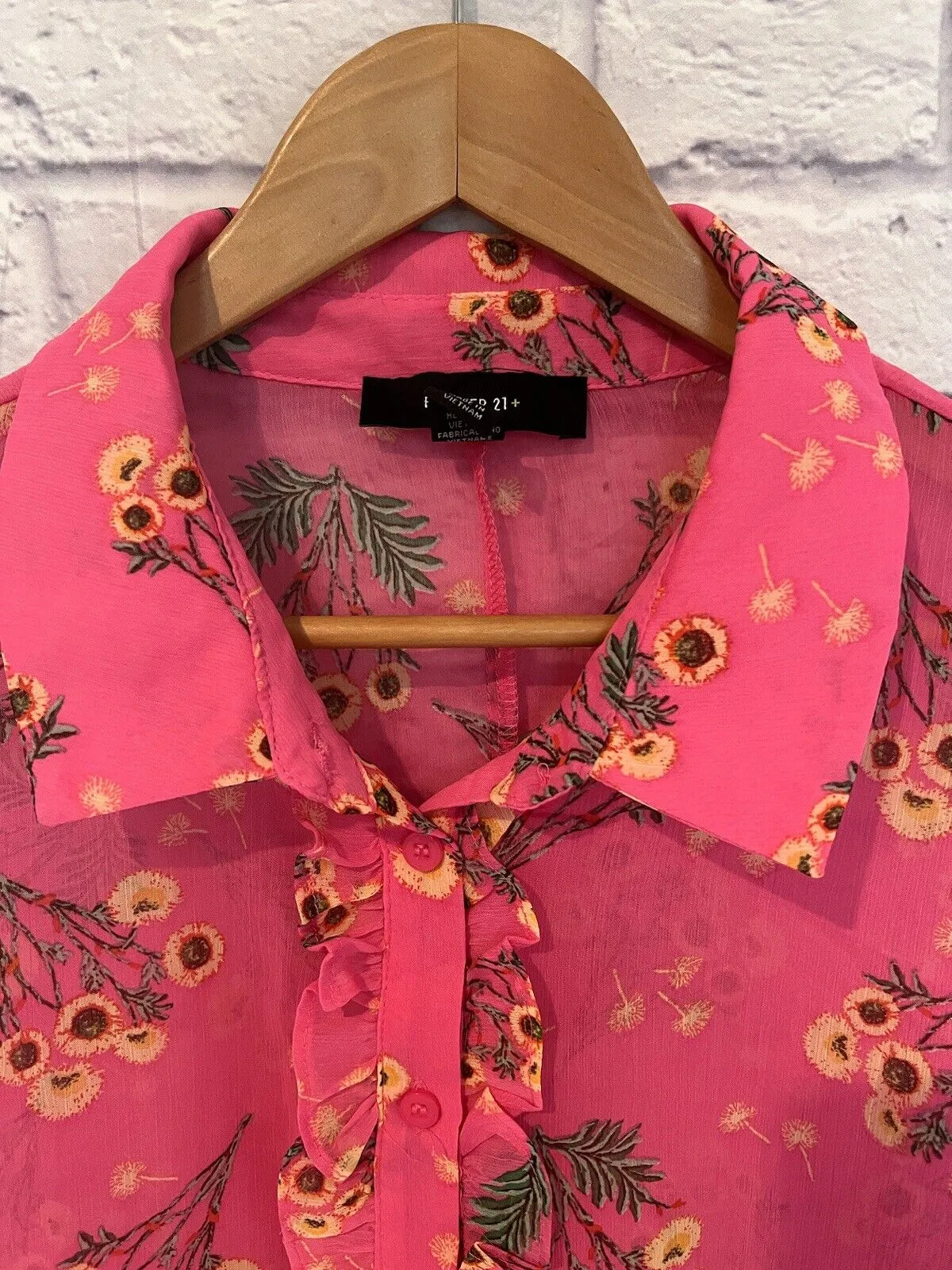 FOREVER 21 Sheer Sz 3X Button Front Blouse Pink Floral Long Sleeve Ruffle Boho