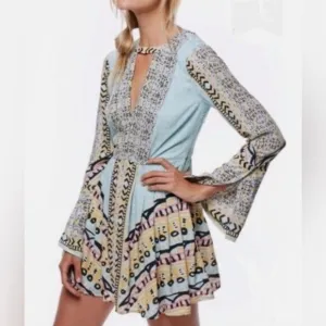 Free People Dress Tegan Baby Doll Pleated Keyhole Long Bell Sleeve Size 10