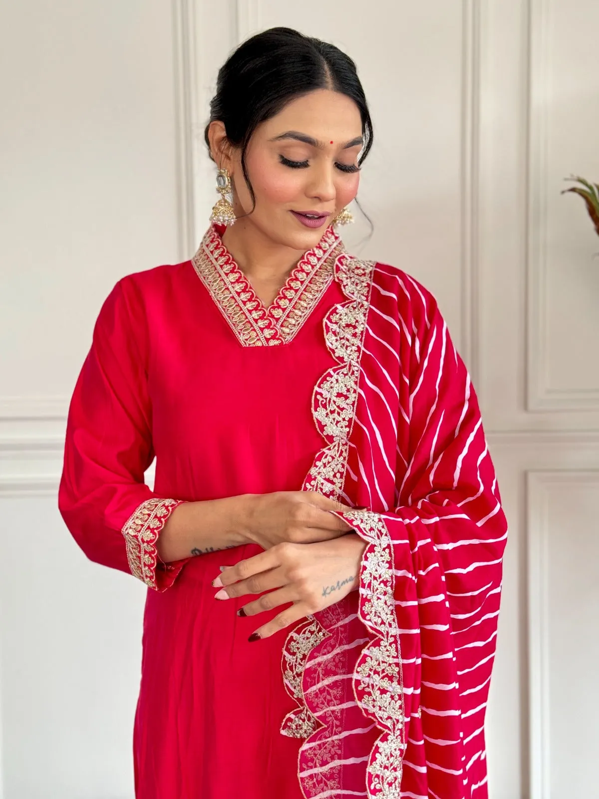 FRILLFIT : Graceful Pink Embroidered Ethnic Suit Set with Organza Dupatta