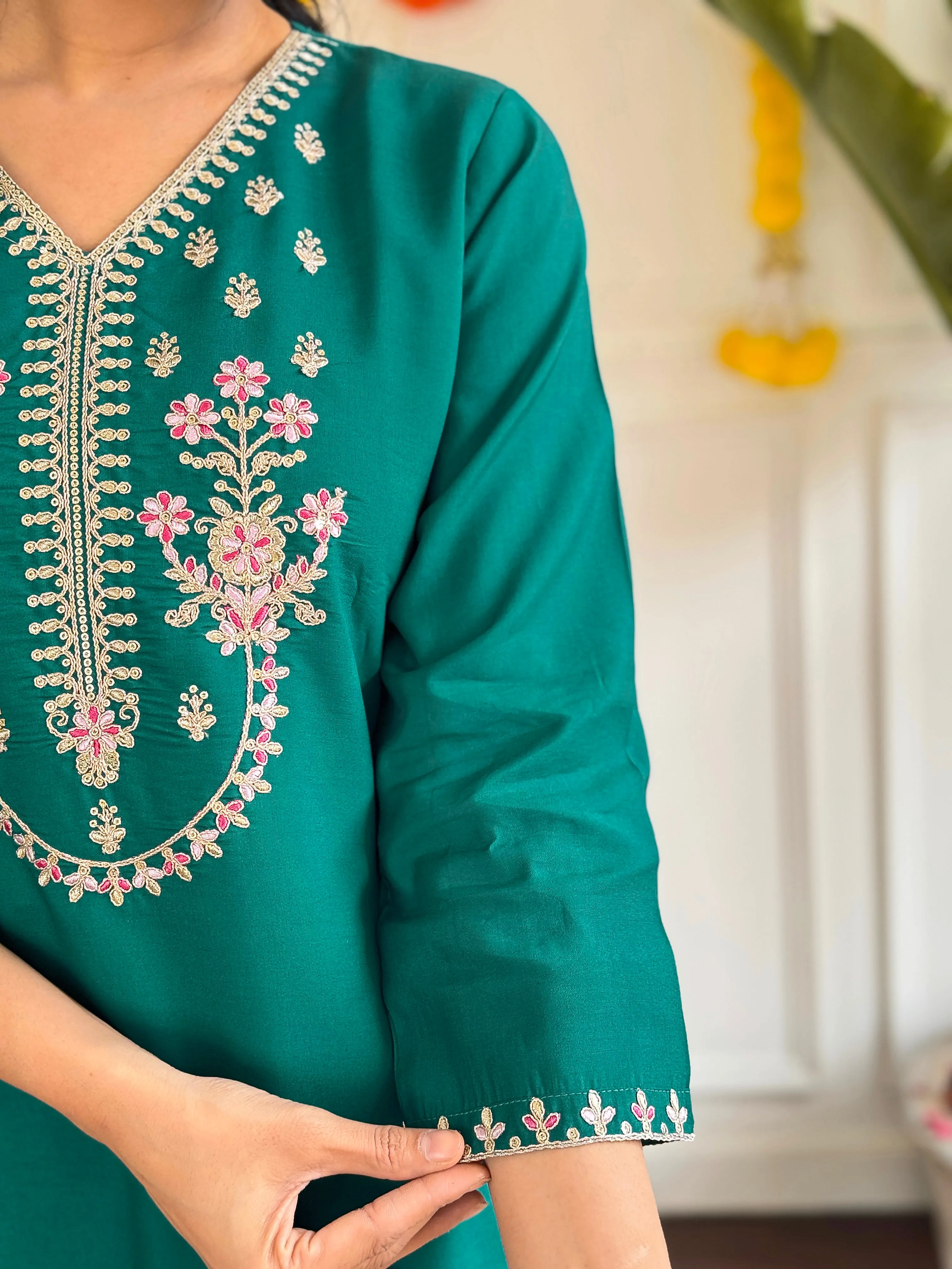FRILLFIT : Green Embroidered Kurta Set with Chevron Print Dupatta – Festive &amp; Everyday Ethnic Wear