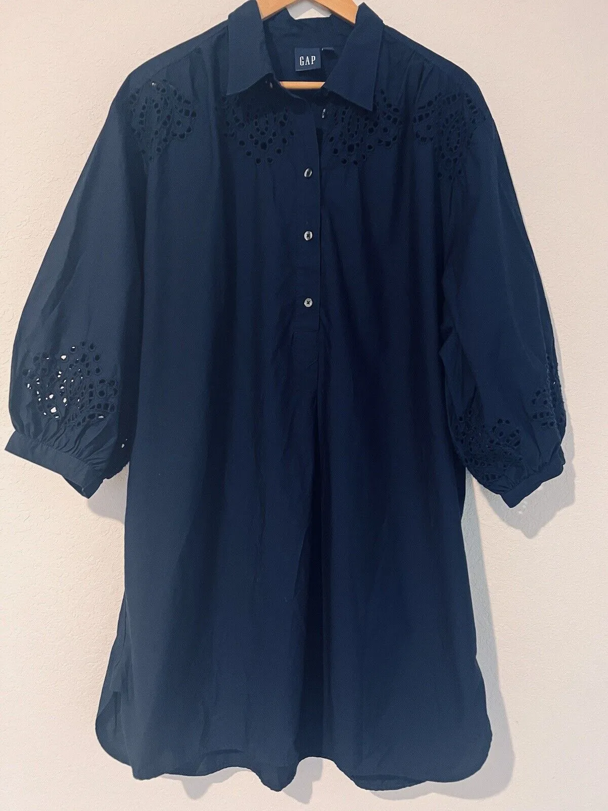 GAP Eyelet Shirt Dress Sz XL Navy Blue 100% Cotton Crochet Tie Pockets Boho