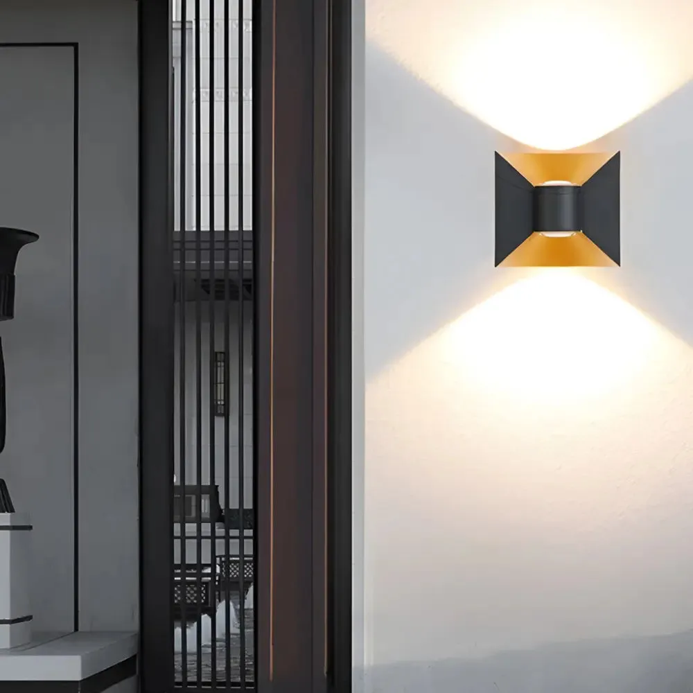 GeoGlow - Elegant Minimalist Wall Lamp