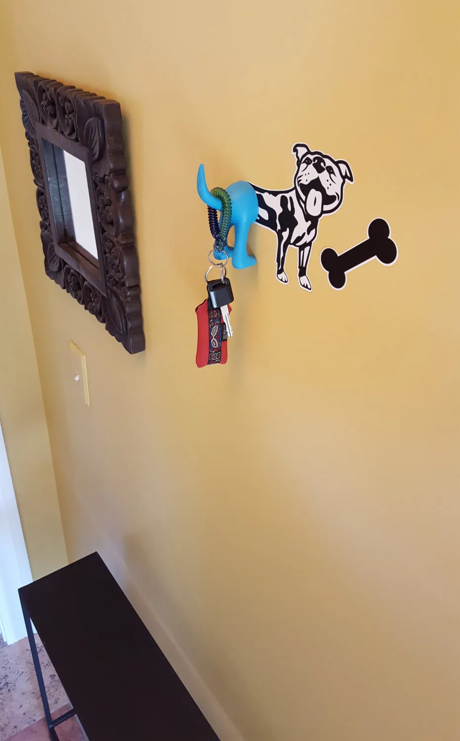 GREAT DOG Vinyl Wall Decal and Dog Tail Hook Set - Noodle