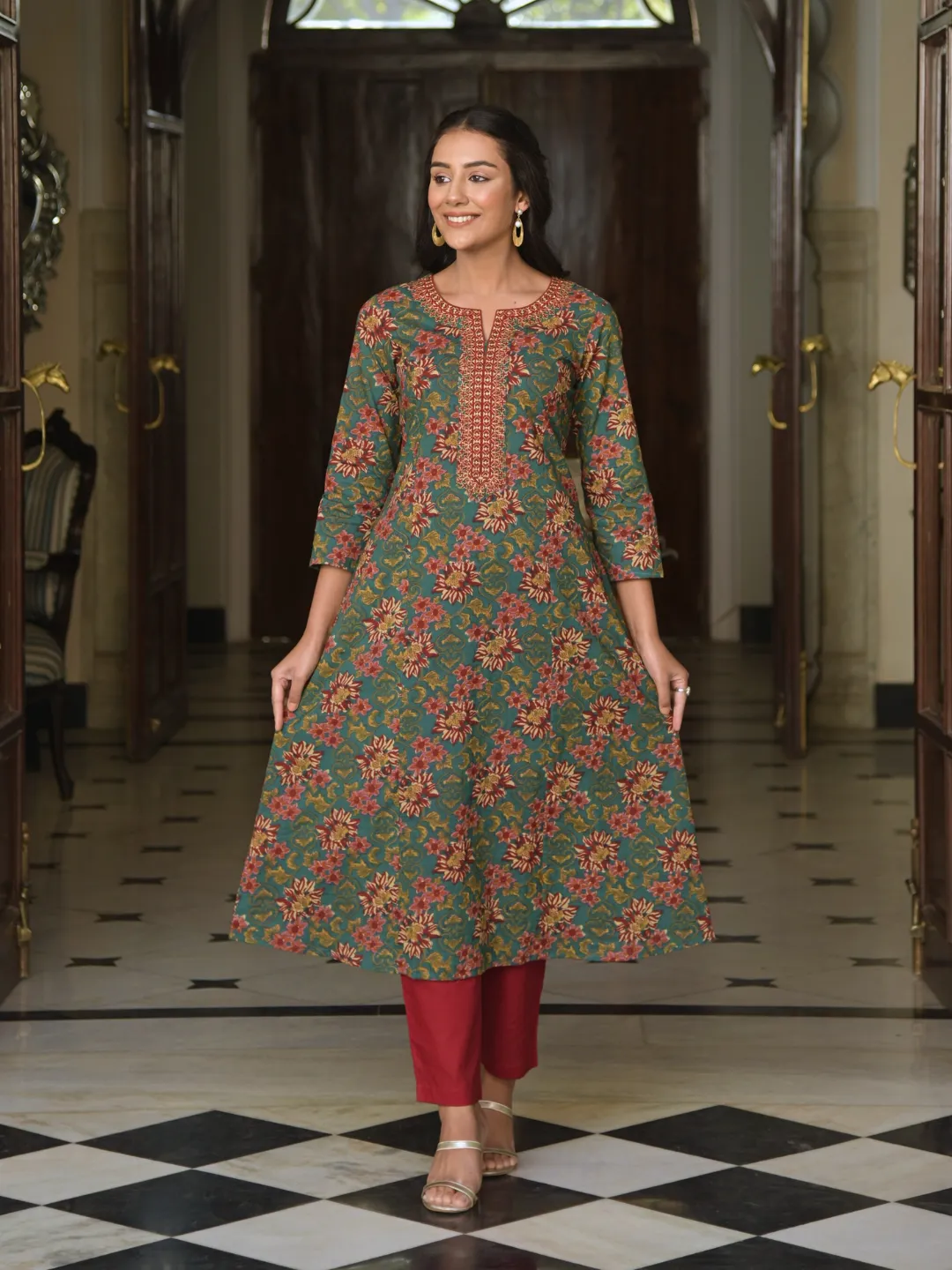 Green Ethnic Floral Print Kurta with Neck Embroidery