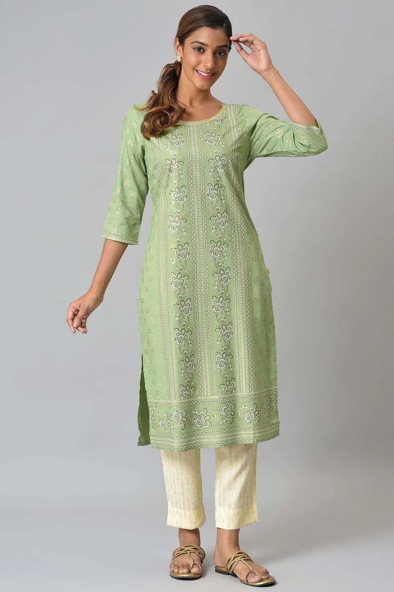 Green Floral Printed Sequined Ethnic Liva Kurta