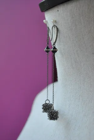 GUNMETAL WIRE CUBES AND BLACK ONYX LONG DELICATE EARRINGS