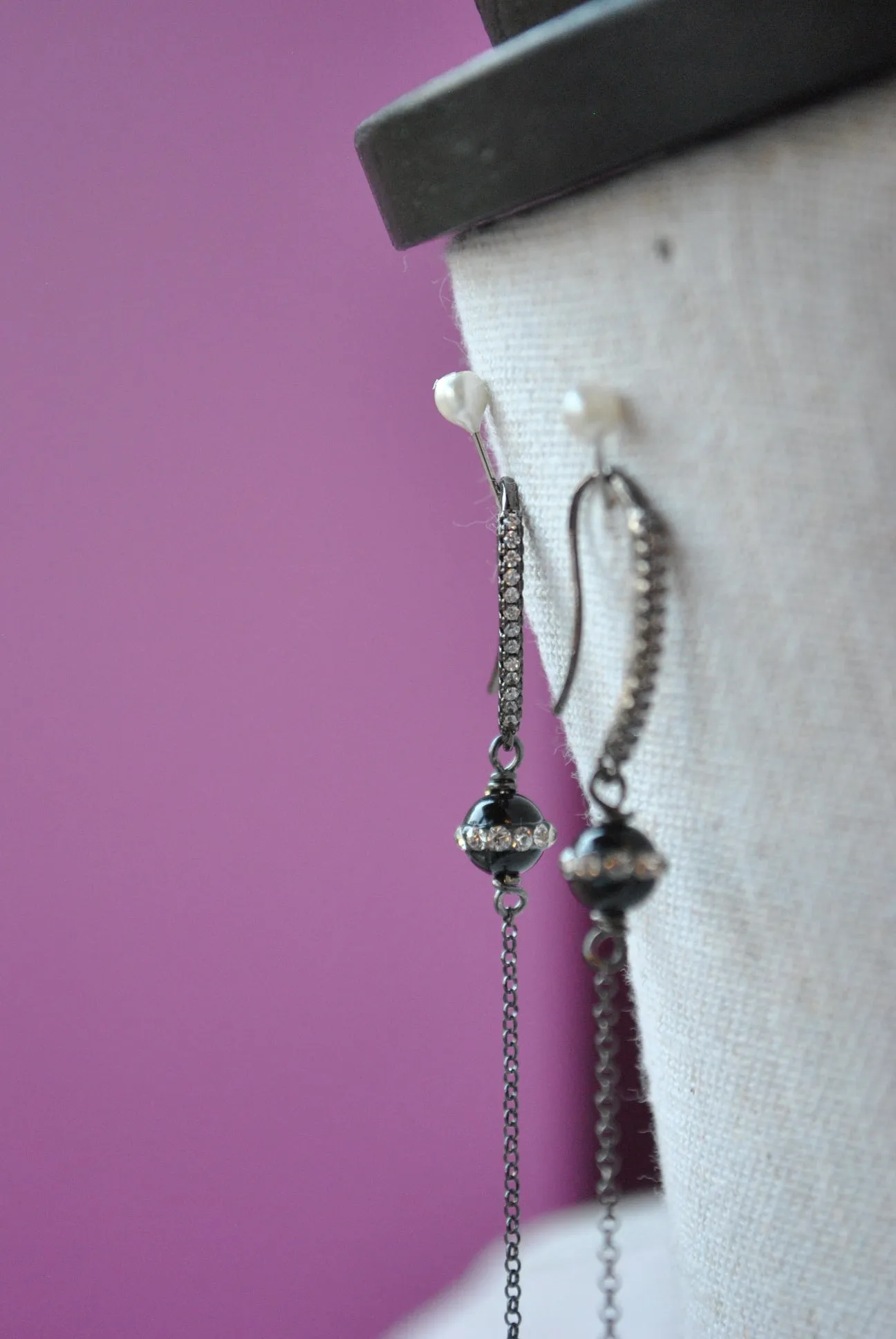 GUNMETAL WIRE CUBES AND BLACK ONYX LONG DELICATE EARRINGS