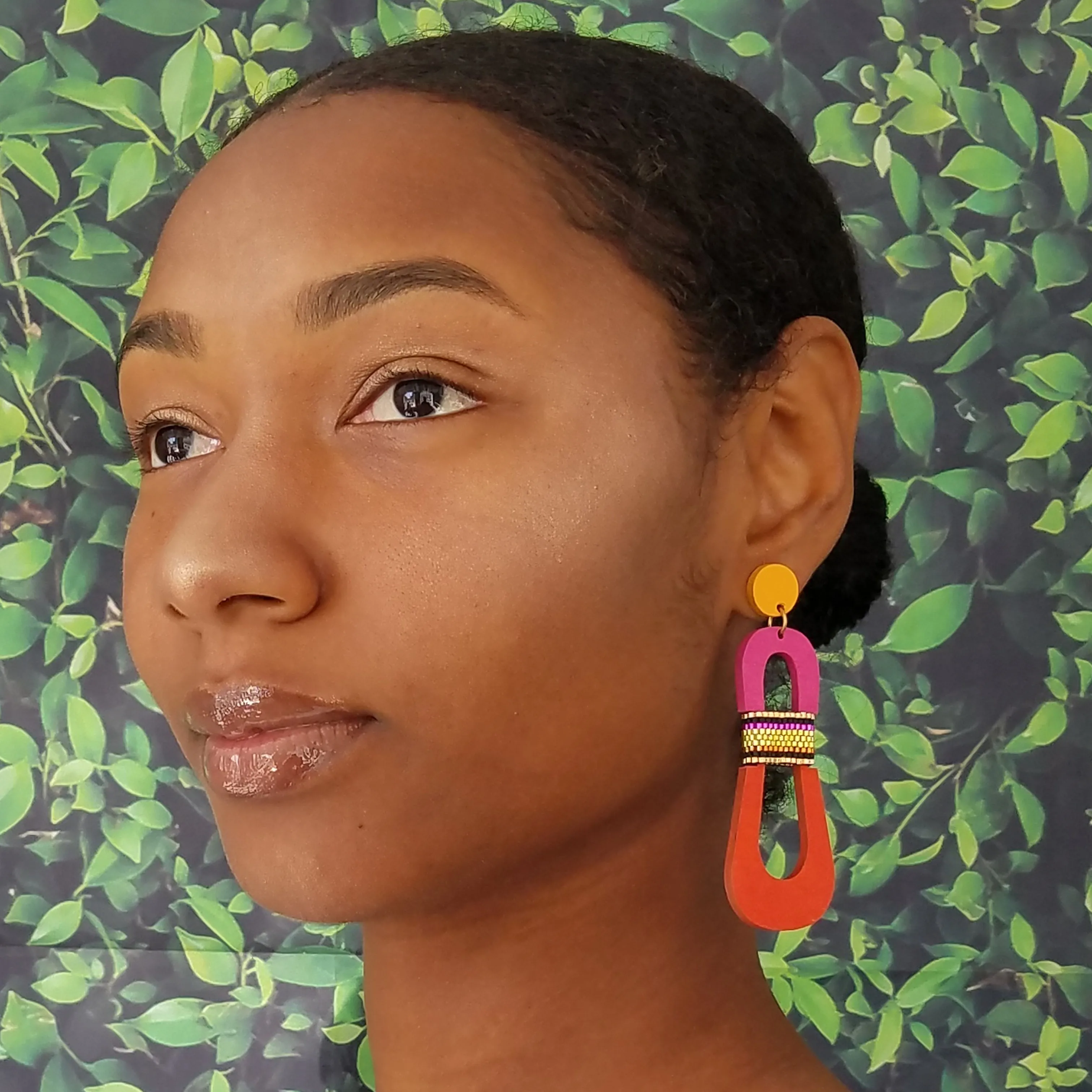 HOURGLASS EARRINGS | SUNSPLASH
