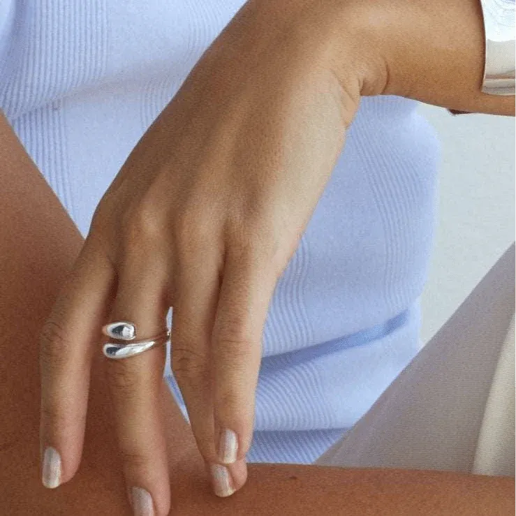 Hug Ring