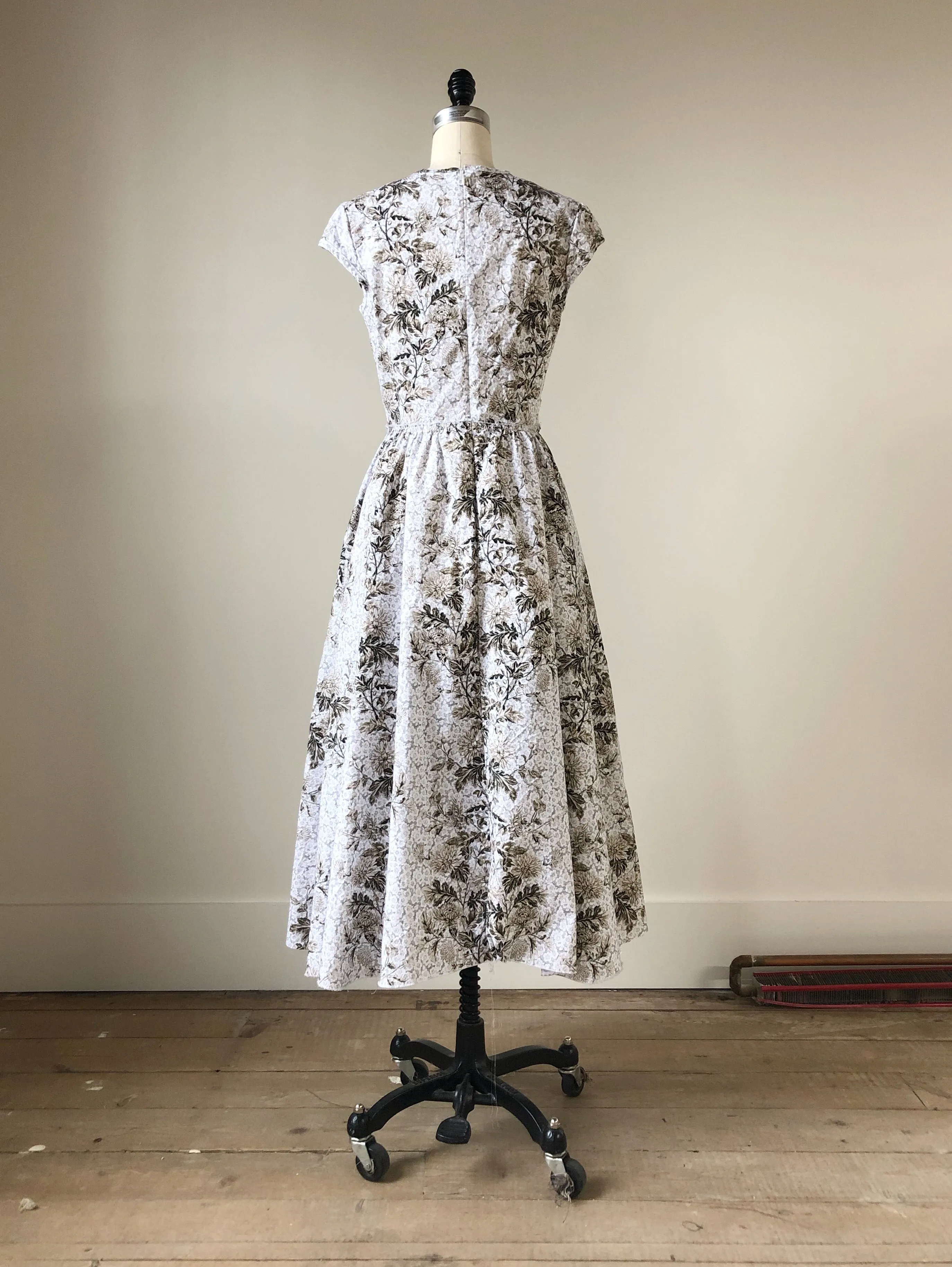 lillian dress with v neck and capped sleeve