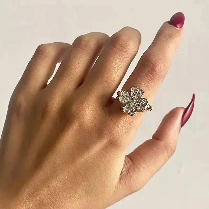 LuckyCharm Zirconia Clover Ring