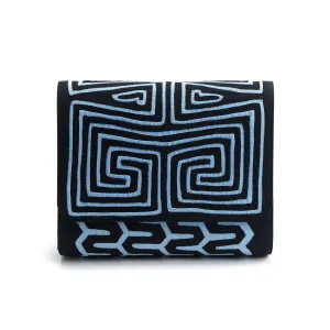 MAISI IN LIGHT BLUE CLUTCH