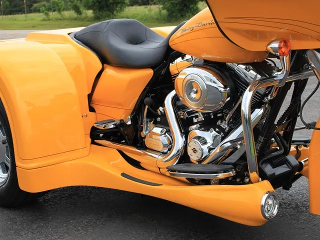 Mechanical Reverse: 6 Speed - Hydraulic Clutch