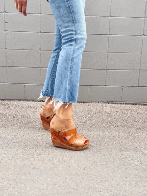 MICA HR Ellie CROP FLARE