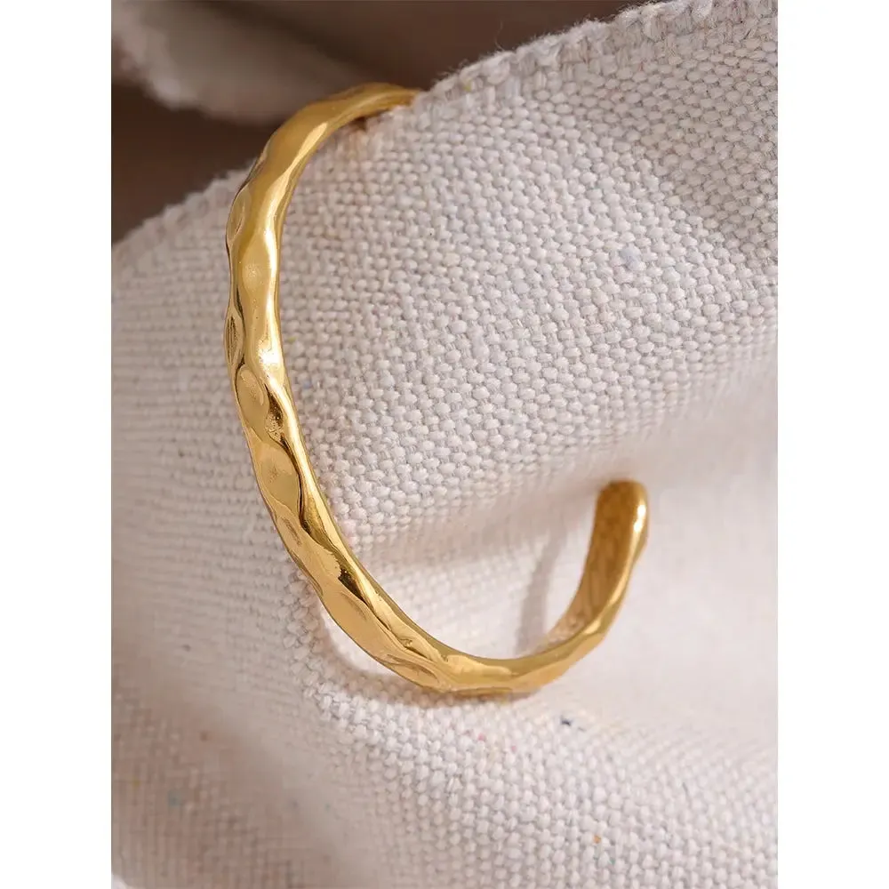 Minimalist Bangle