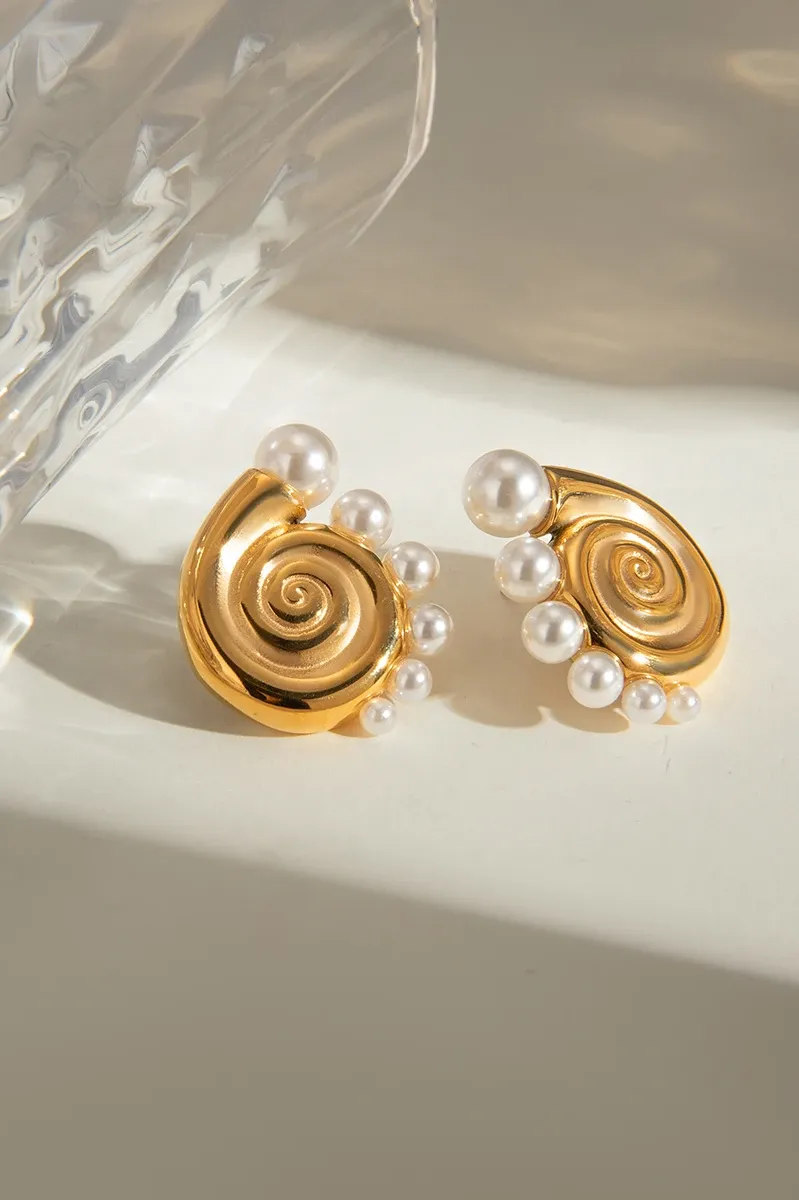 Minimalist Conch Shell Pearl Earrings