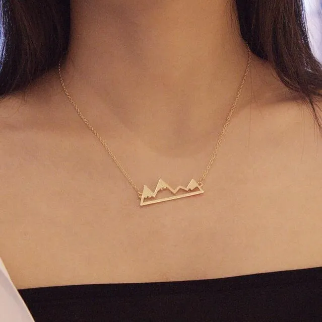 Minimalist Pendant Necklaces Fashion Female Heart Arrow Cross Moon Star Of Luck Peace Dove Necklace Summer Jewelry 2017