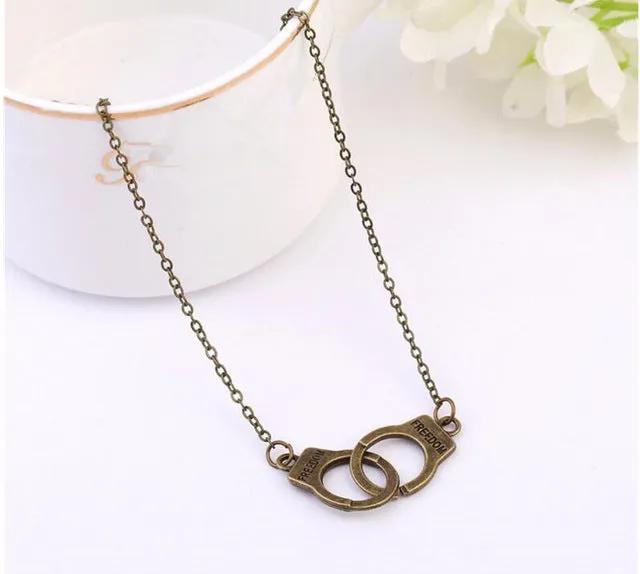 Minimalist Pendant Necklaces Fashion Female Heart Arrow Cross Moon Star Of Luck Peace Dove Necklace Summer Jewelry 2017