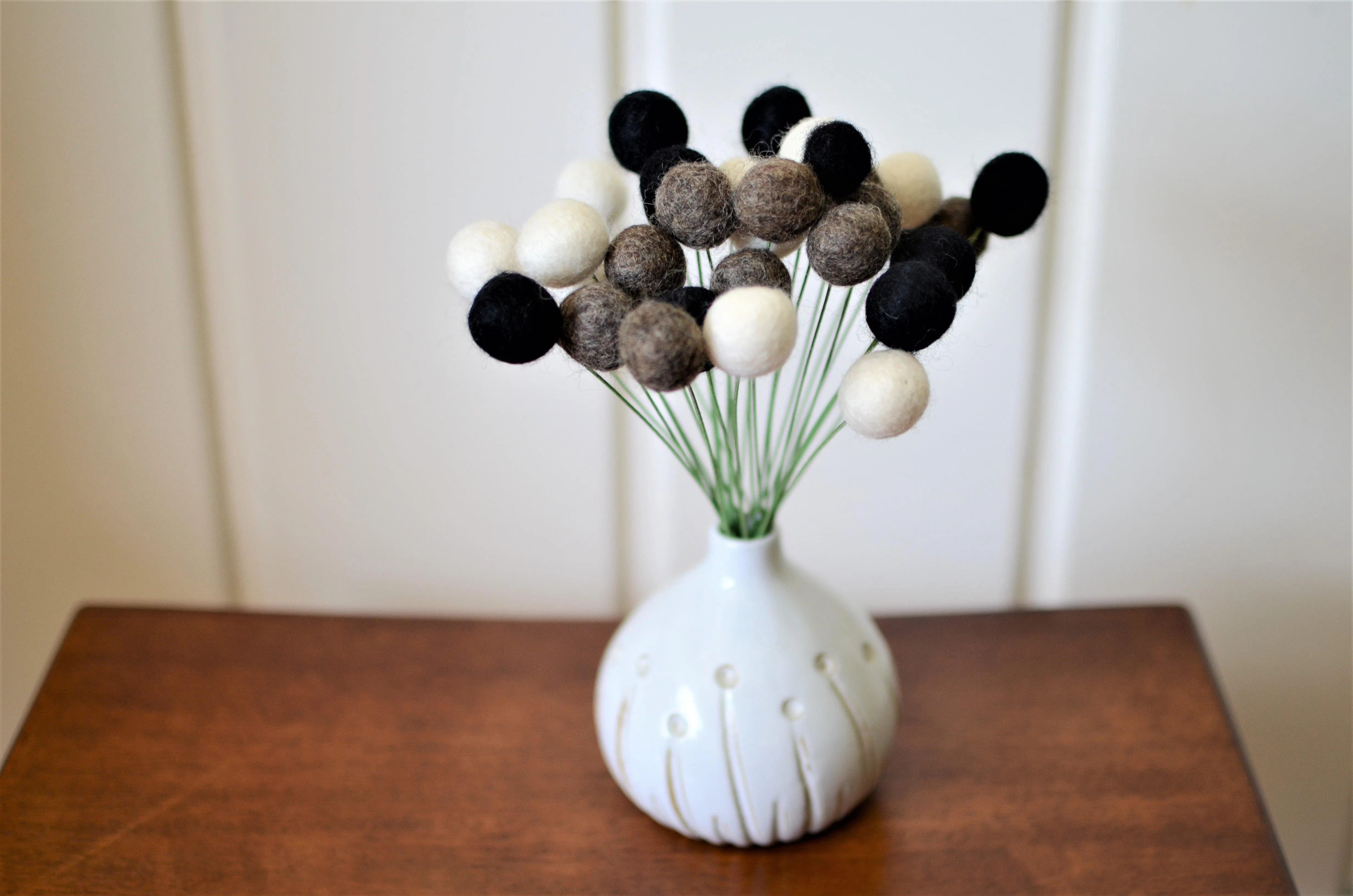 Monochromatic Felt Ball Bouquet