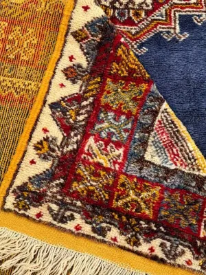 Moroccan area rug from Tazenakht, Wool and Thread, 250cm x 157cm or 8.20ft x 5.15ft