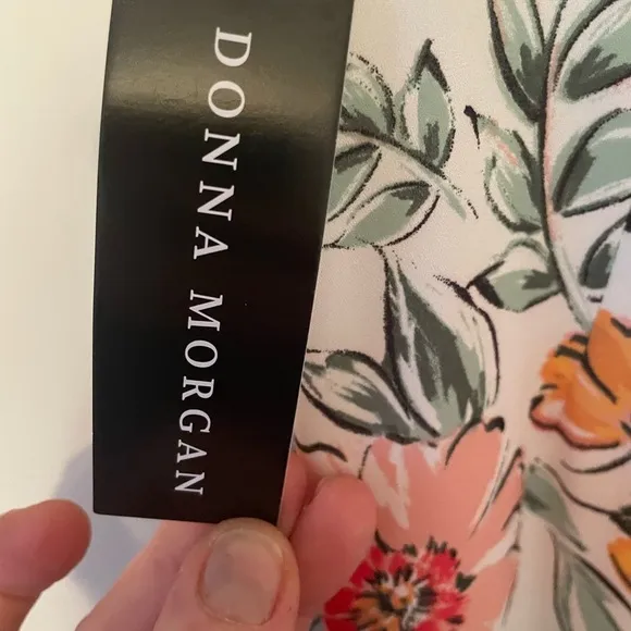 NWT Donna Morgan floral hi-lo dress