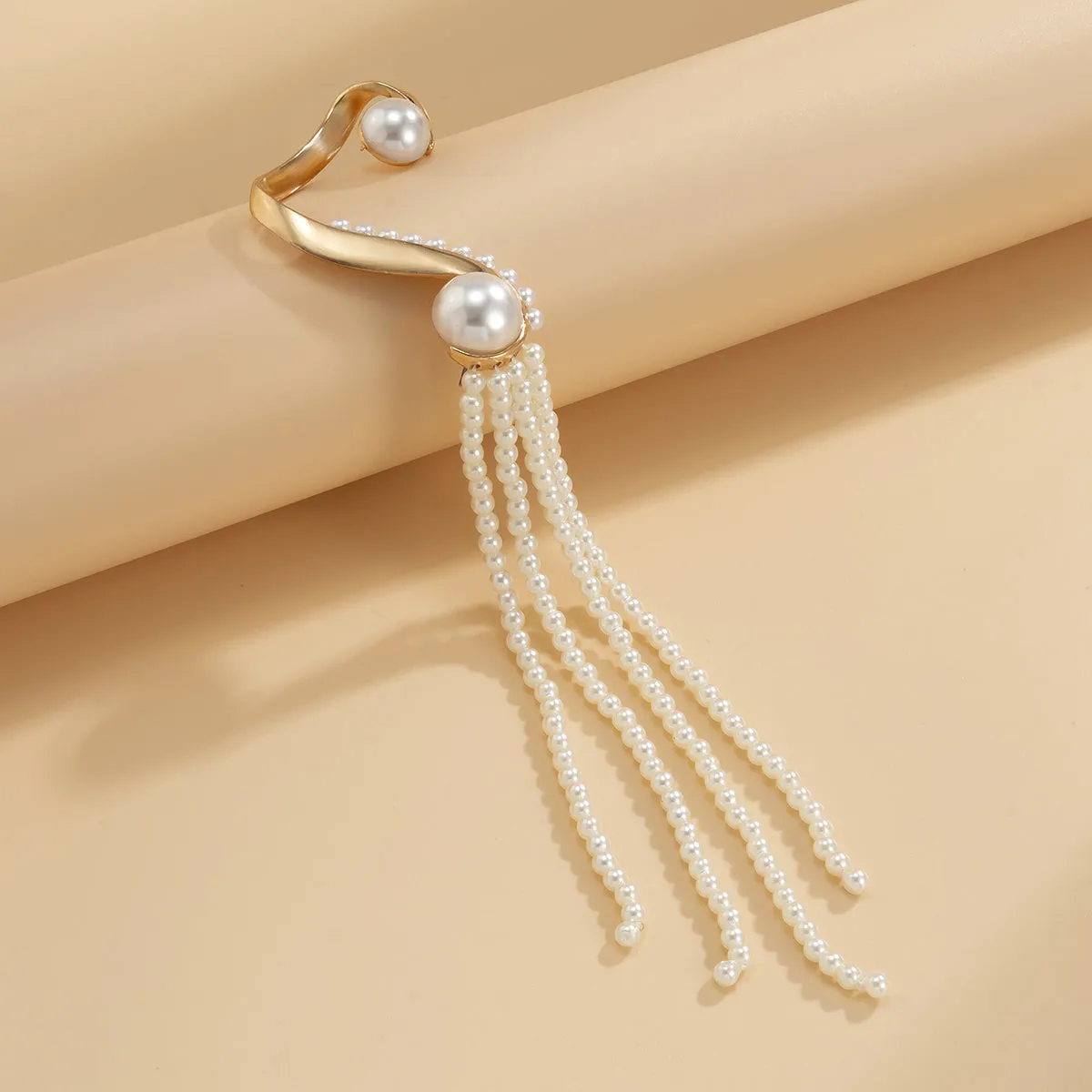 Pearl & 18K Gold-Plated Tassel Ear Cuff