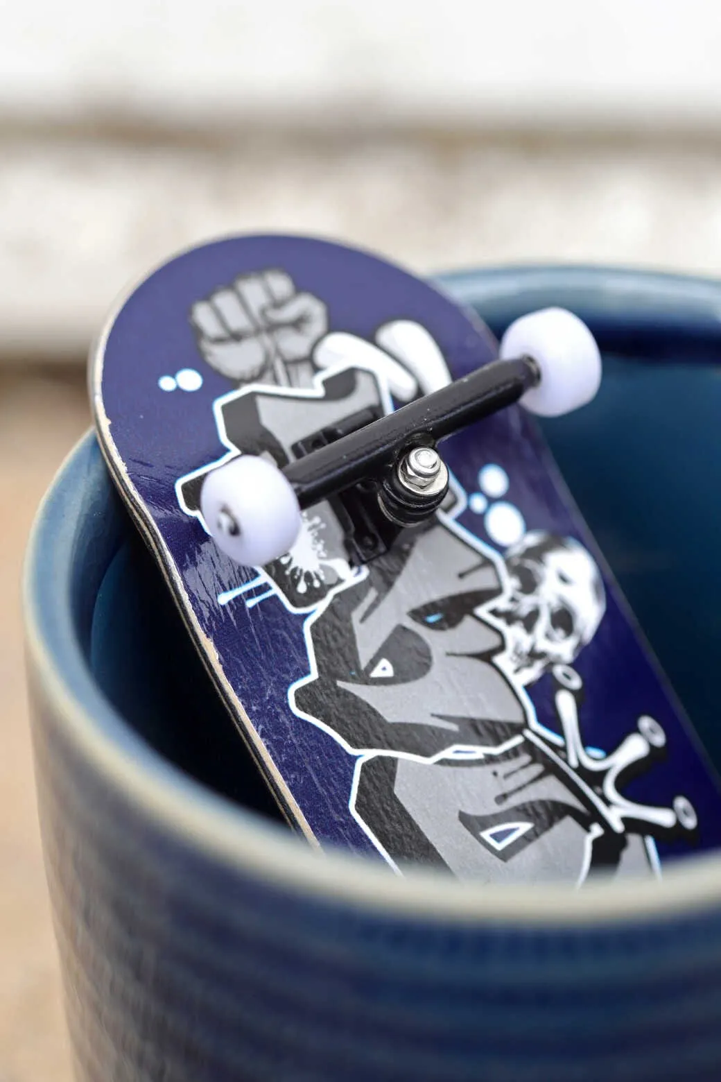 Skull Graffiti Pro Complete Wooden Fingerboard (34mm)