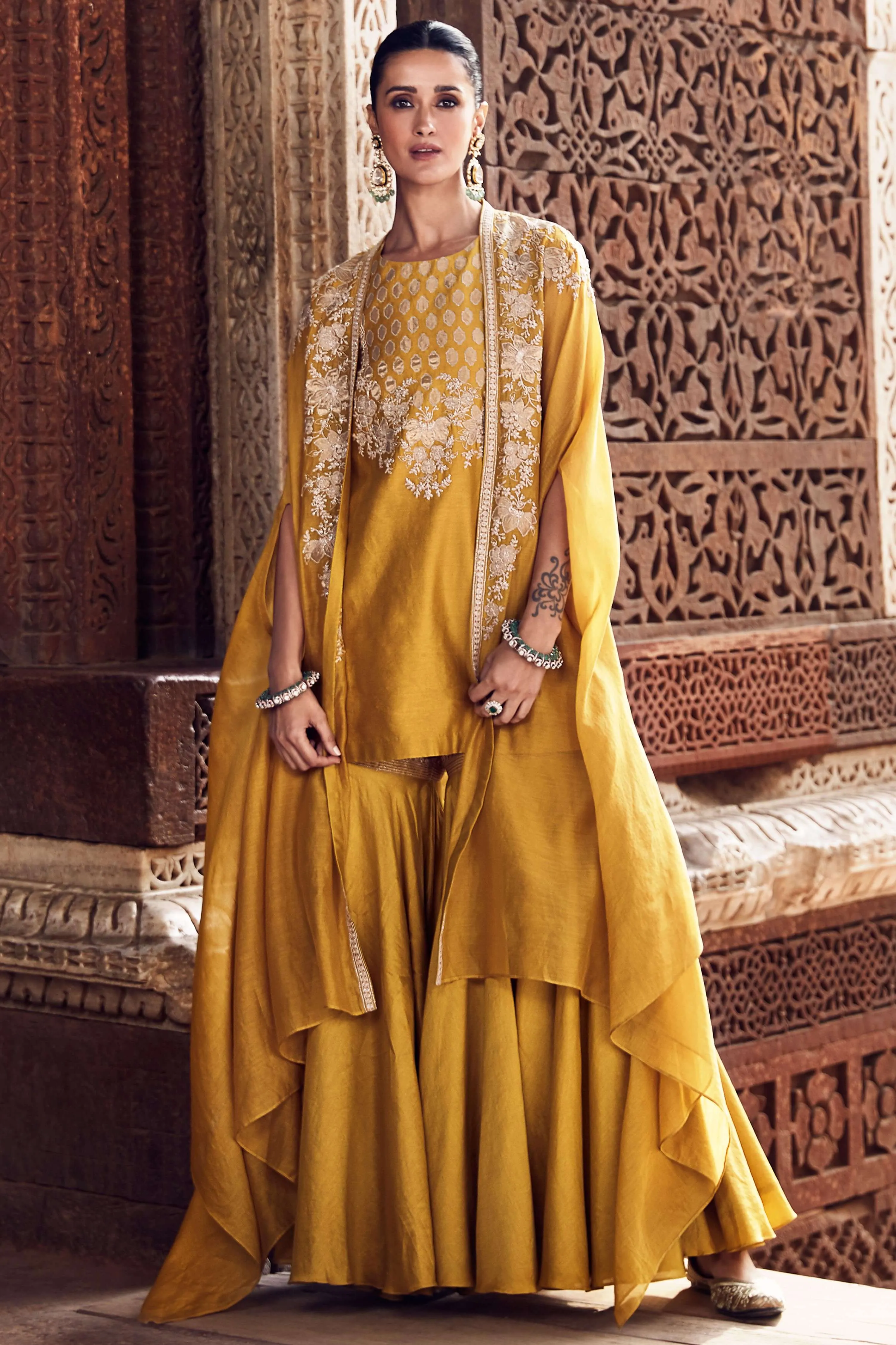 Sona patti turmeric cape and kurta set