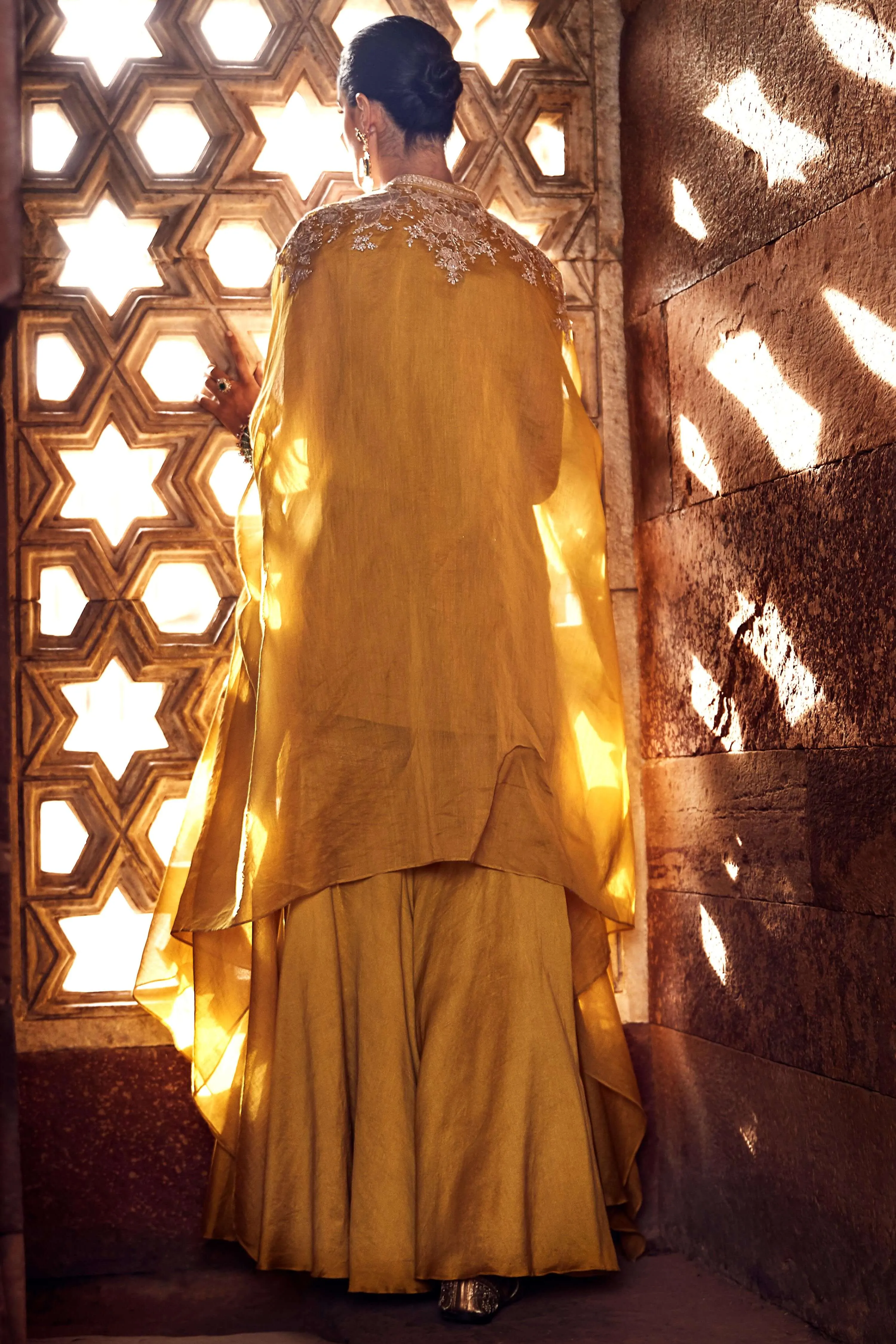 Sona patti turmeric cape and kurta set