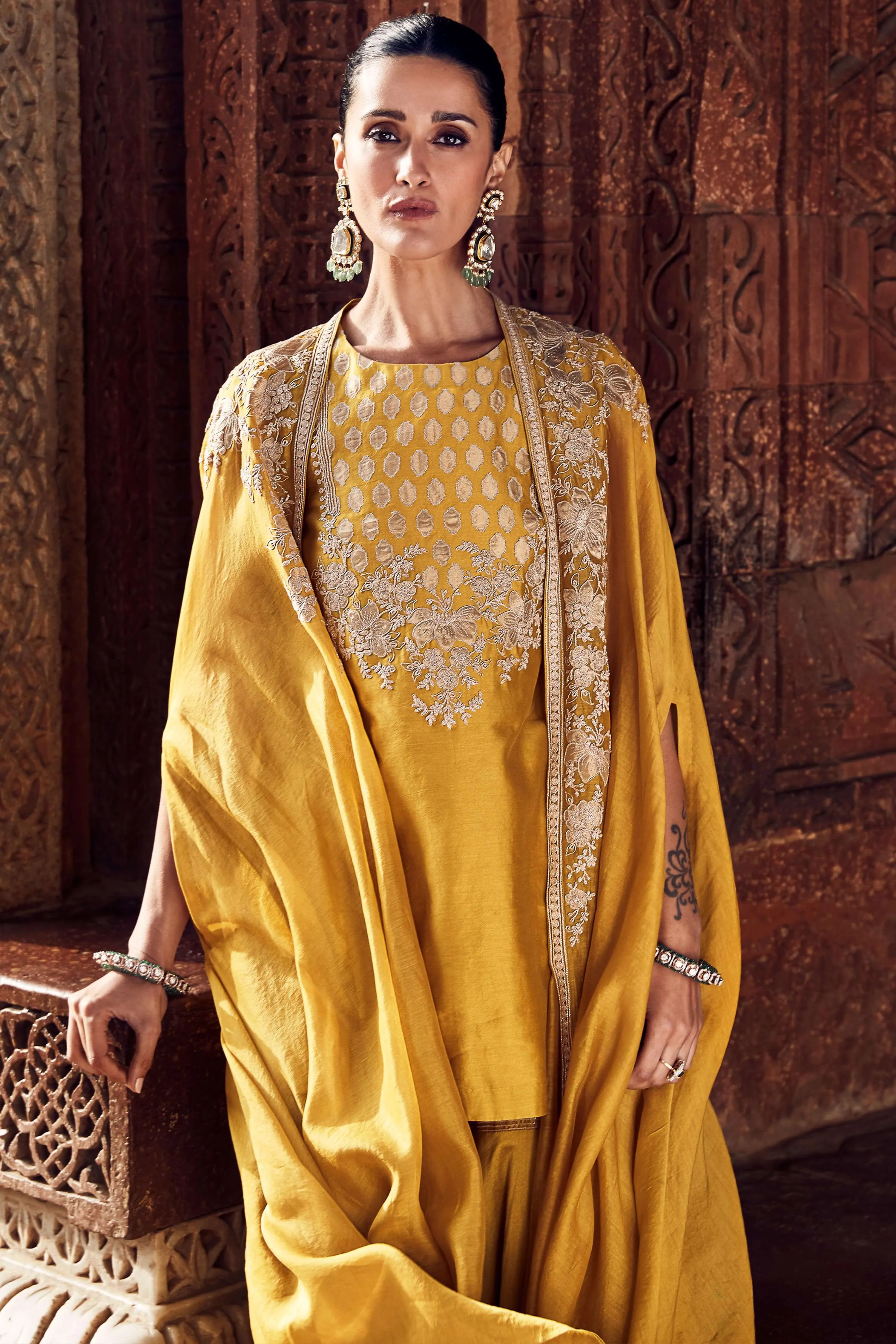 Sona patti turmeric cape and kurta set