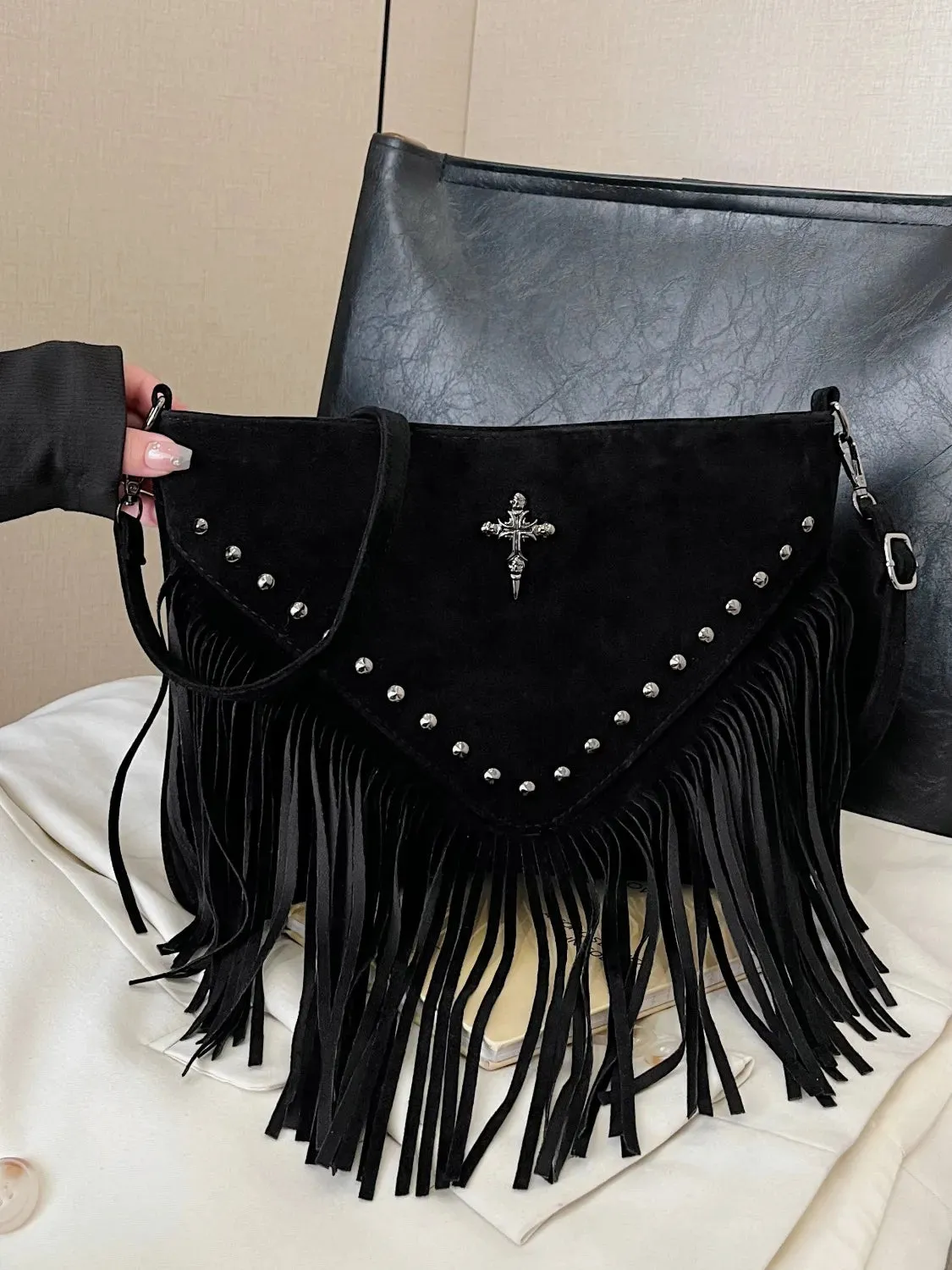 Styling Statement – Fringe Luxe for Bold Bag Weather-resistant Lightweight Edgy